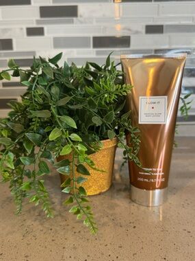 GLOW IT - Medium To Tan Gradual Glow Body Lotion/Hair Growth Minimizer